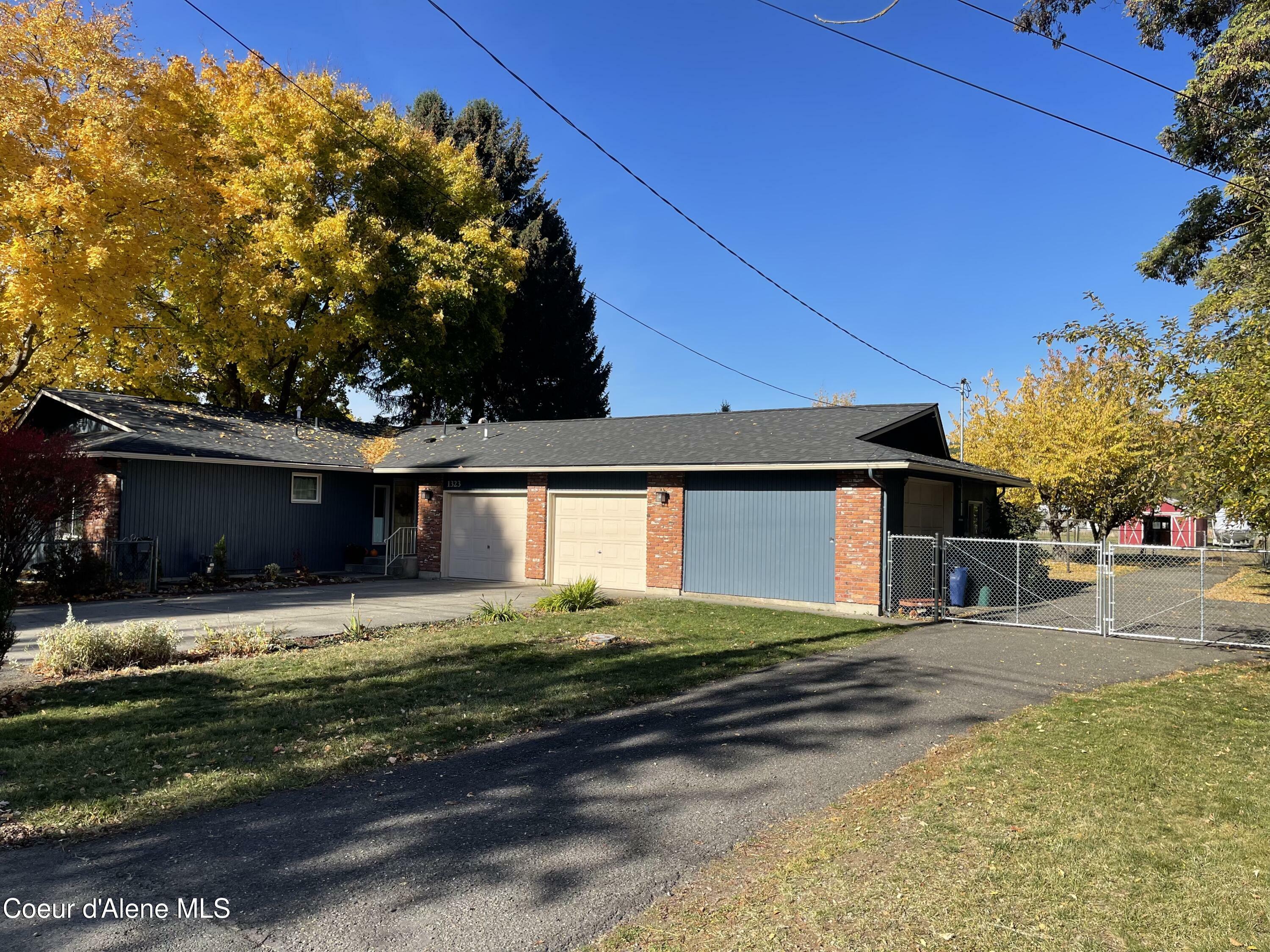 Property Photo:  1323 E Deerhaven Ave  ID 83815 