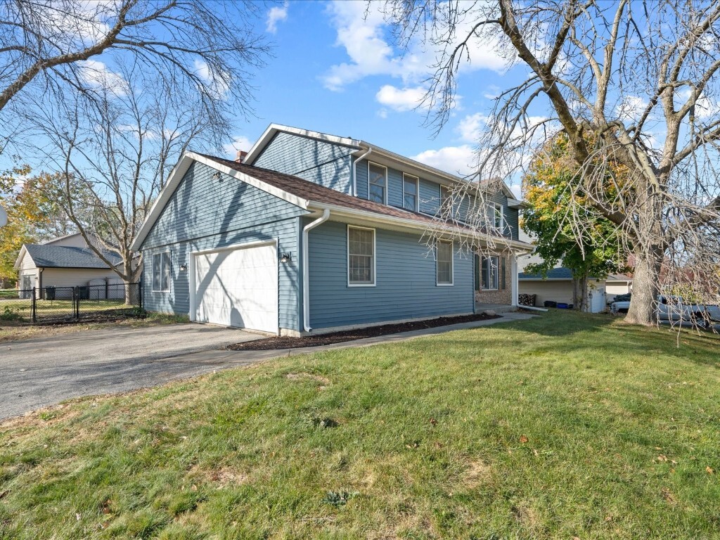 Property Photo: 7003 Candlewick Dr NE IA 52402