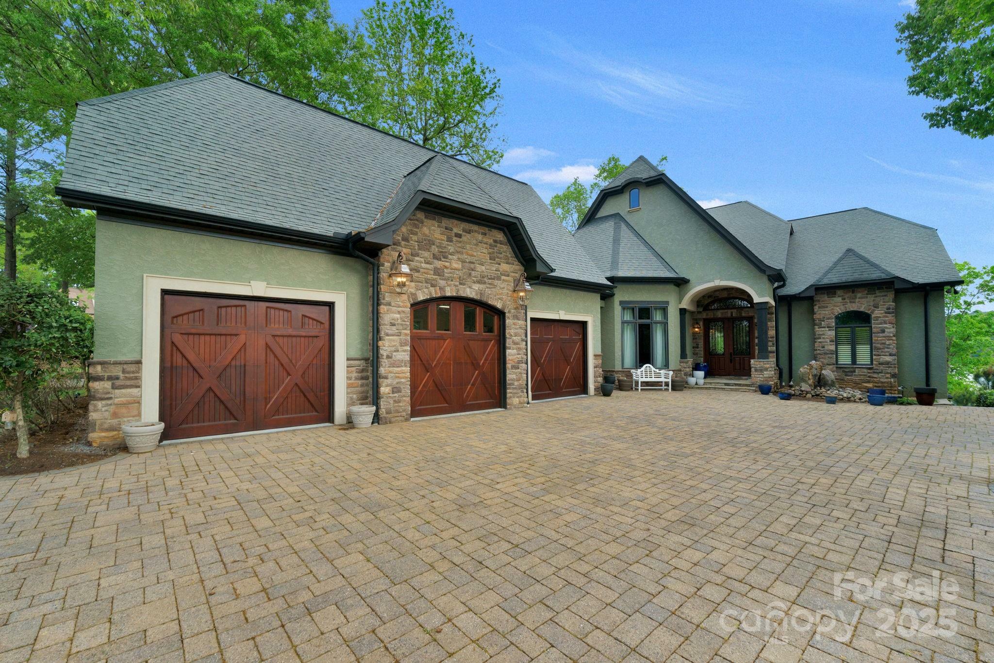 Property Photo: 3255 Lake Pointe Drive NC 28012
