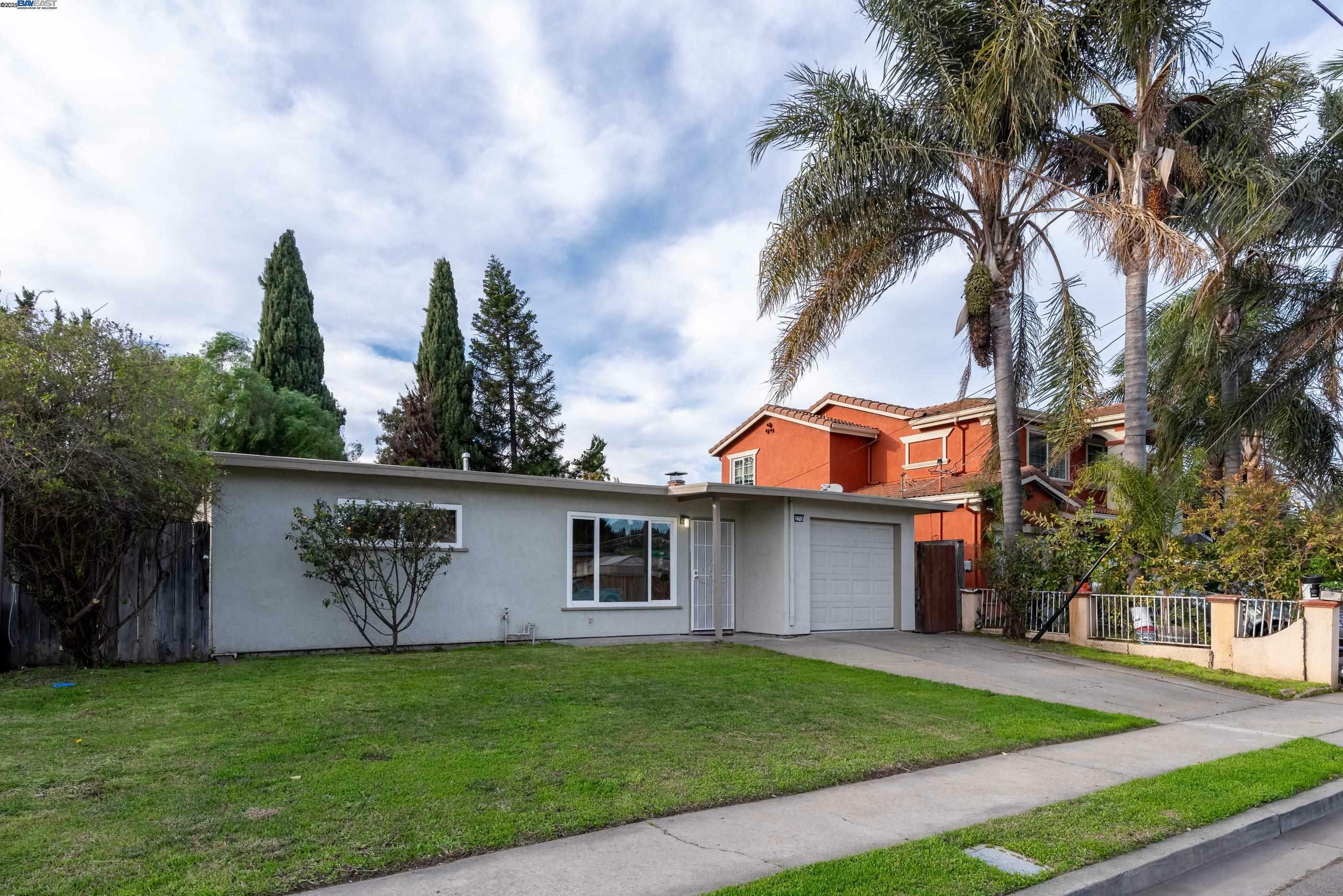 Property Photo:  270 Traynor St  CA 94544 