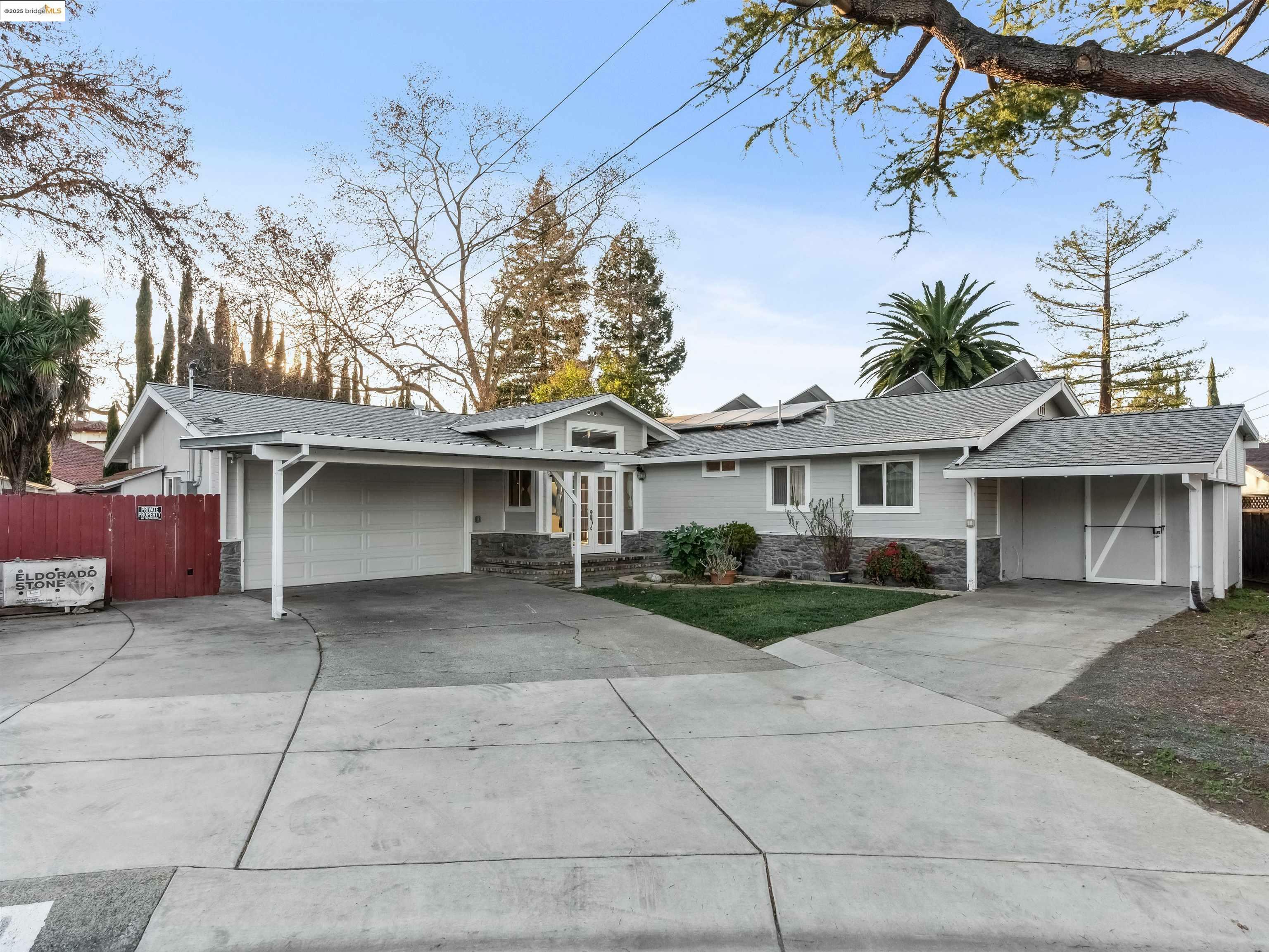 Property Photo:  1650 Dorchester Pl  CA 94519 