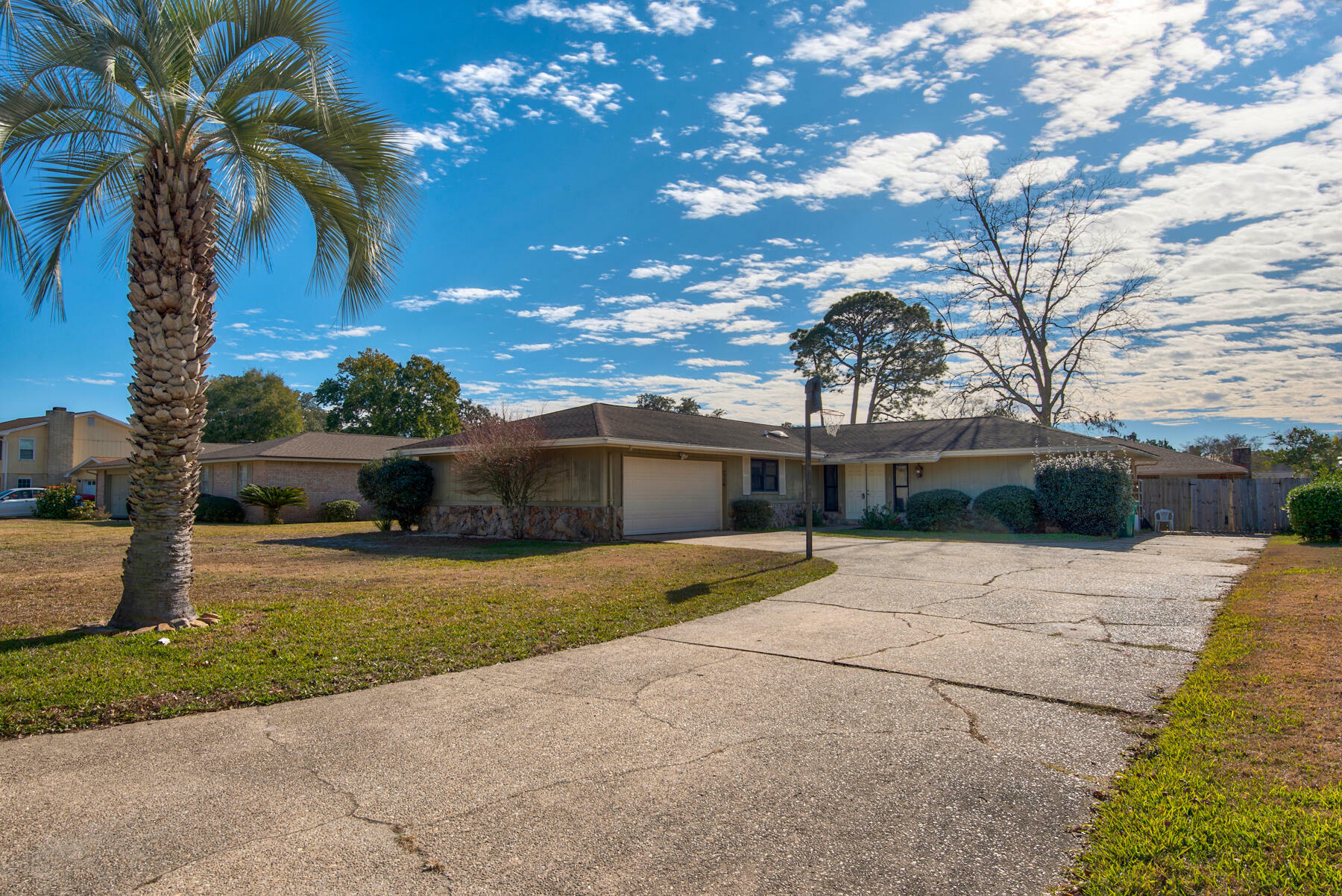 Property Photo:  26 Lake Lorraine Circle  FL 32579 