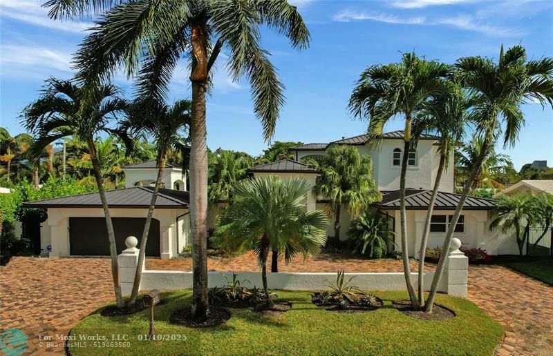 Property Photo:  2516 NE 26th Ave  FL 33305 