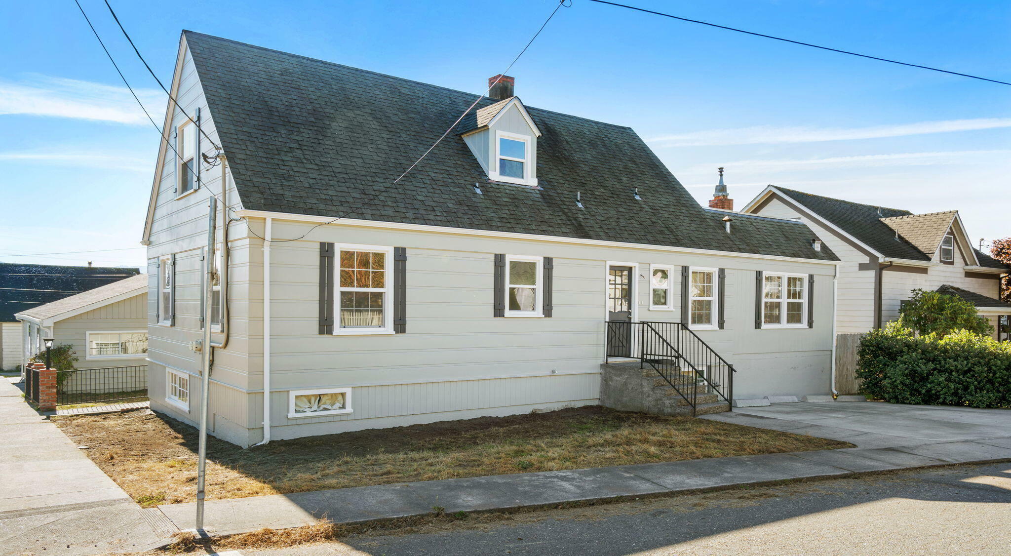 Property Photo: 858 6th Street CA 95540