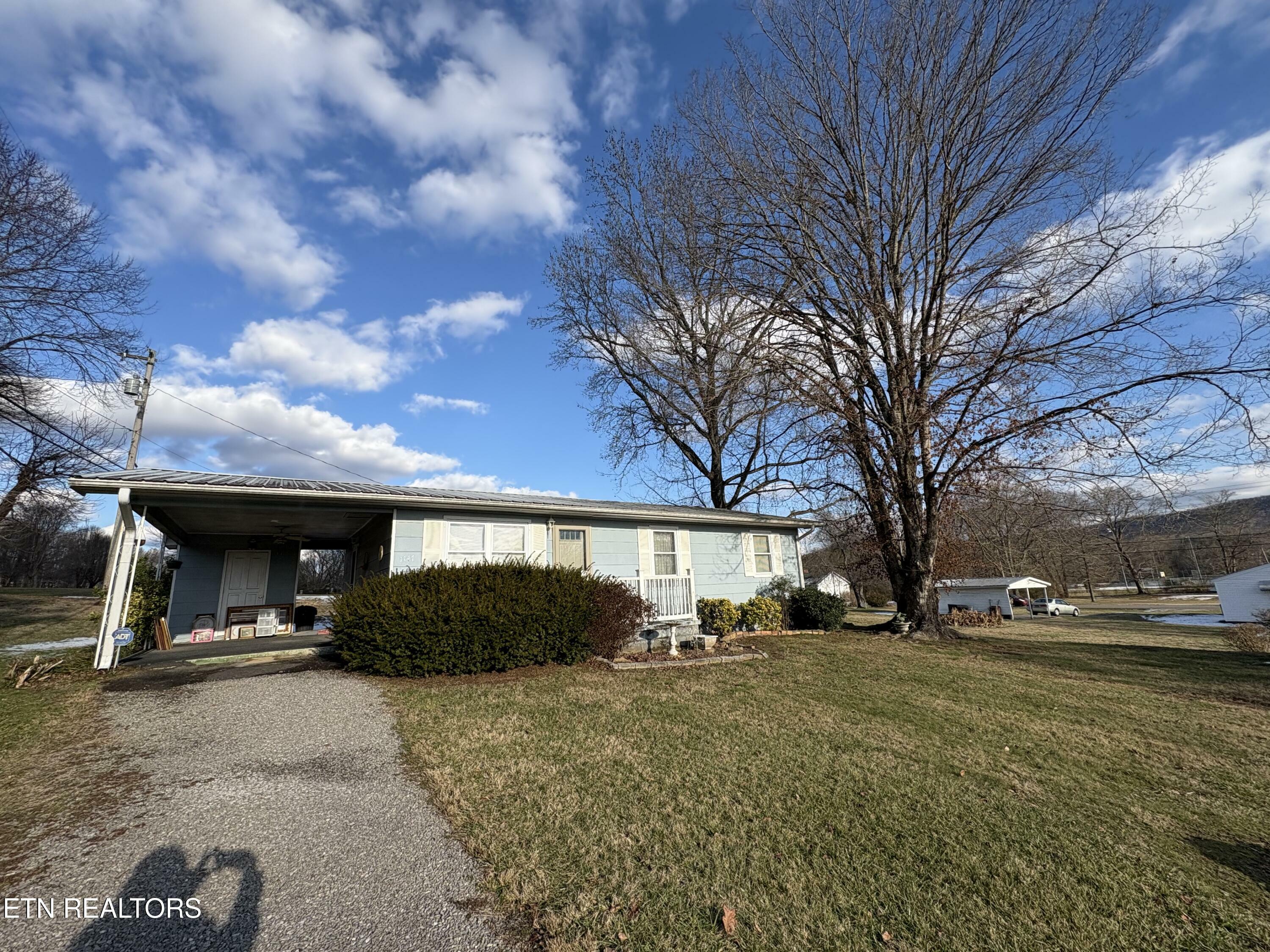 Property Photo:  1747 Fairview Rd  TN 37840 