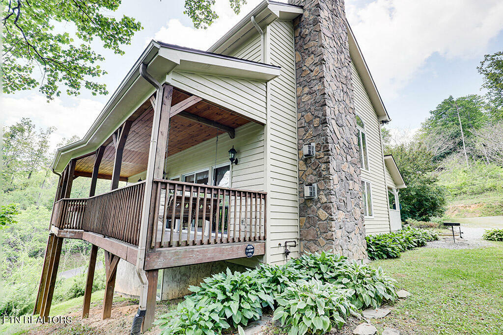 Property Photo:  622 Deerfoot Drive  TN 37738 