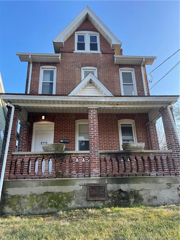 Property Photo: 1220 Broadway Street 1 PA 18015