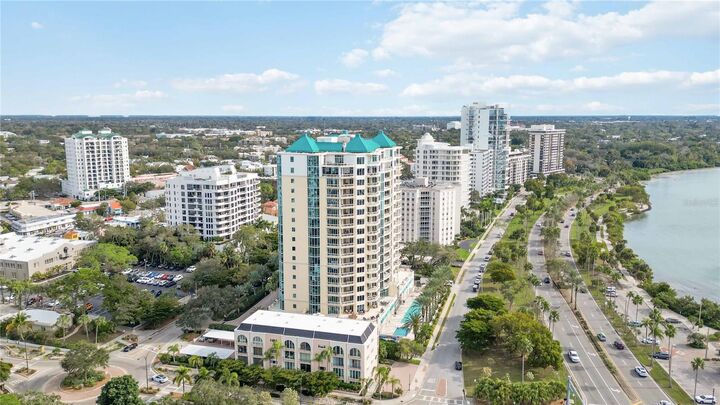 Property Photo: 340 S Palm Avenue Pl1 FL 34236