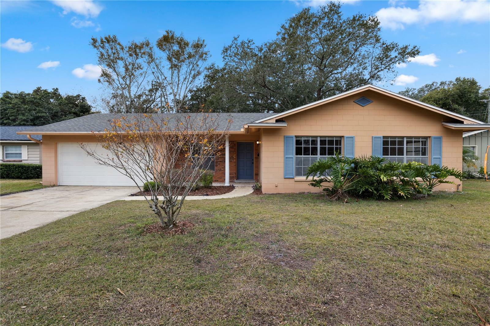 Property Photo:  513 Cornwall Road  FL 32792 