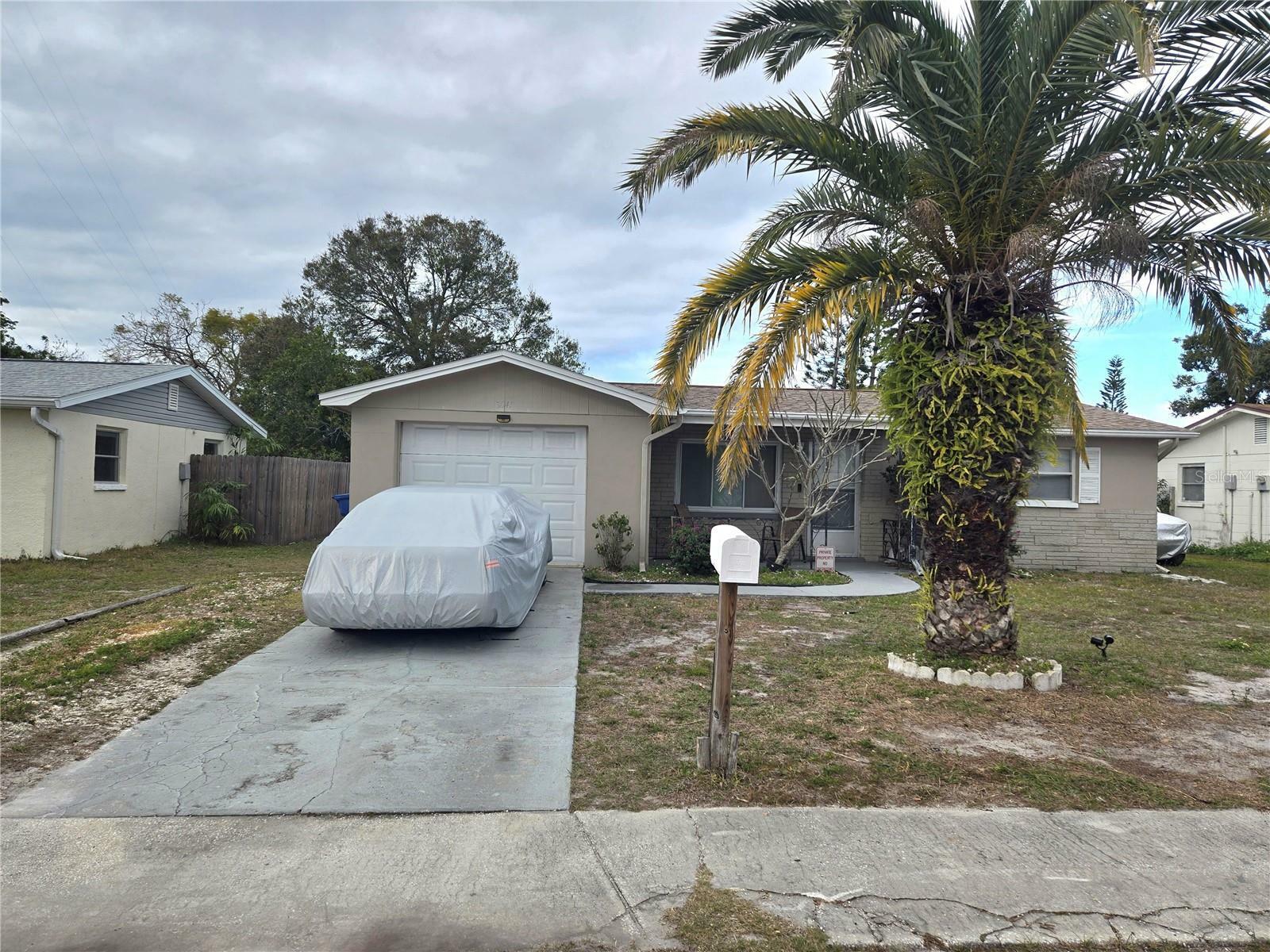 Property Photo: 3041 Primrose Drive FL 34691
