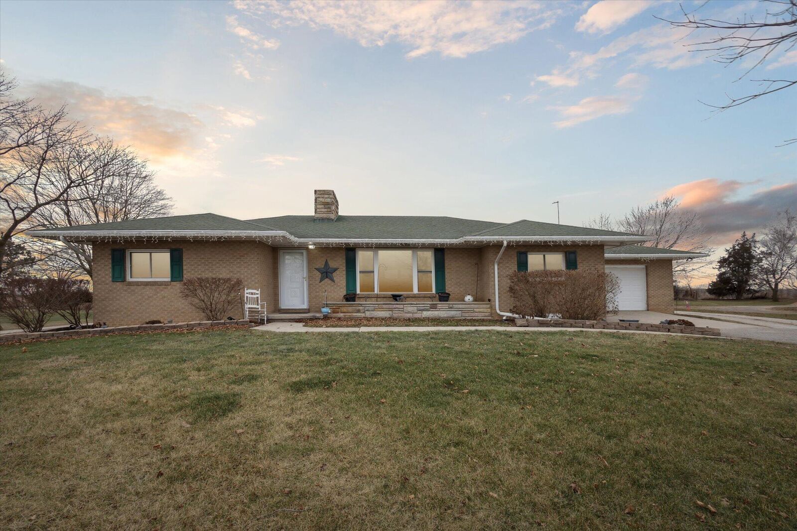 Property Photo: 9658 Mount Hope Road MI 48811