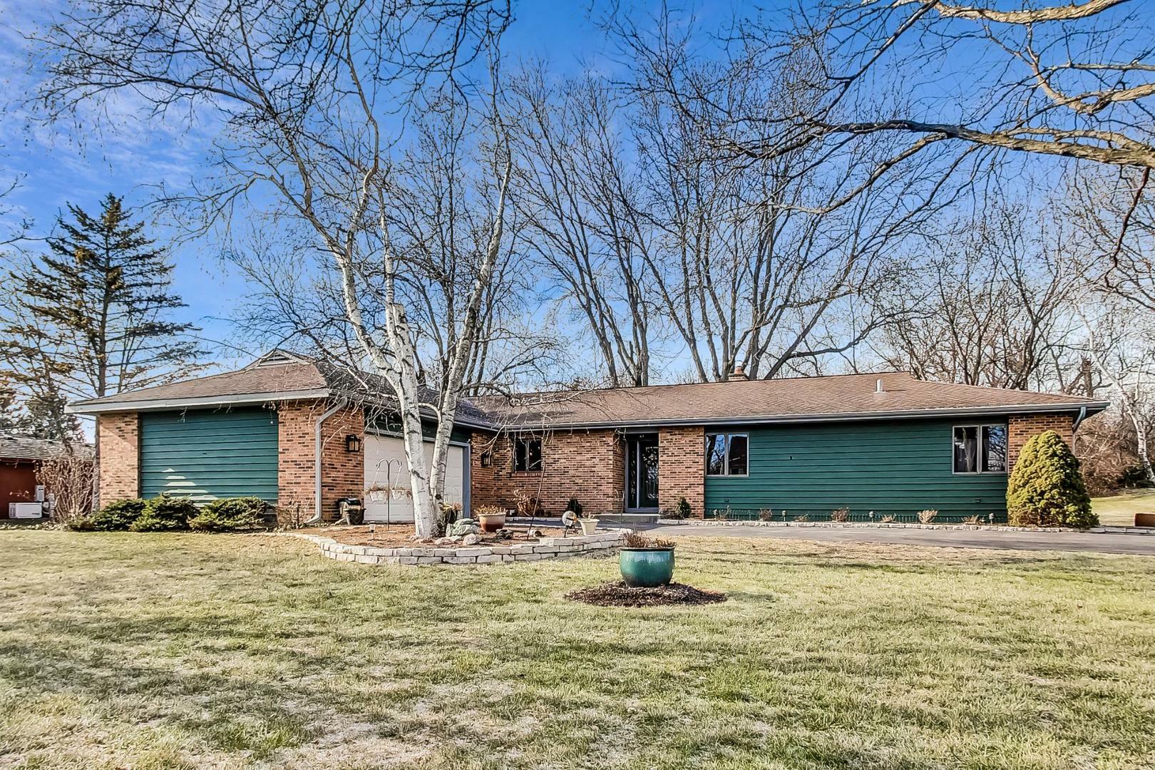 Property Photo:  2N730 Anderson Court N  IL 60185 