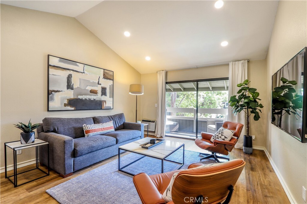 Property Photo: 84 Streamwood CA 92620