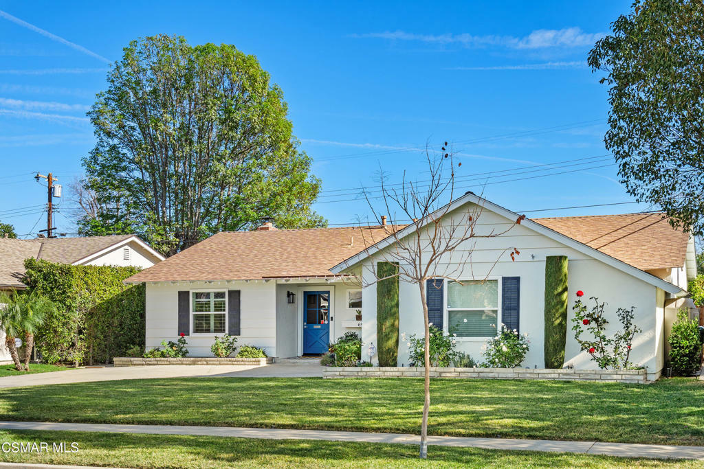 Property Photo:  6910 Dannyboyar Avenue  CA 91307 