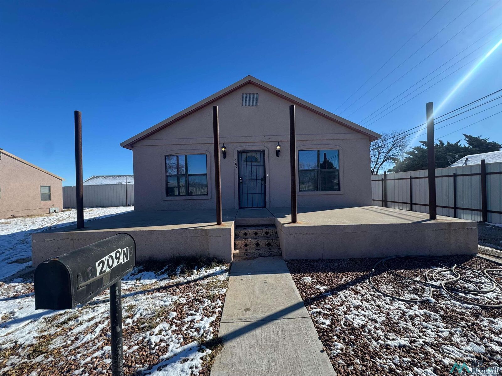 Property Photo:  209 N 9th Street Street  NM 88210 
