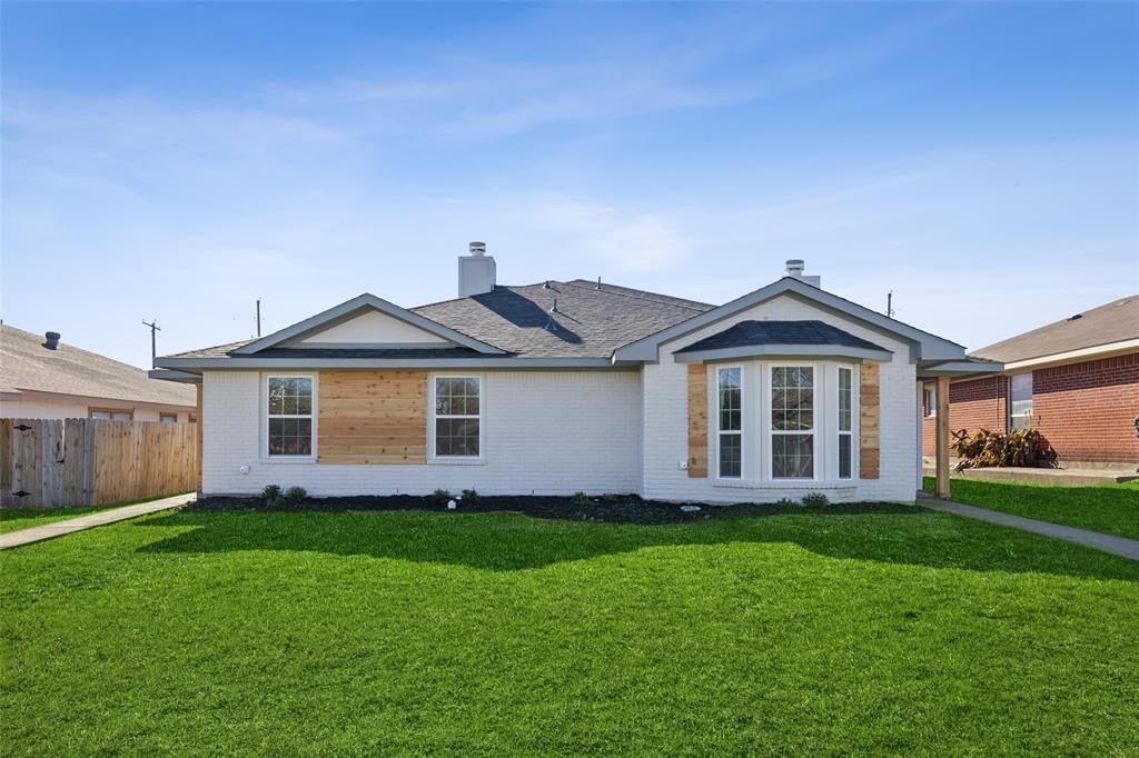 Property Photo: 840 Potomac Drive TX 75134