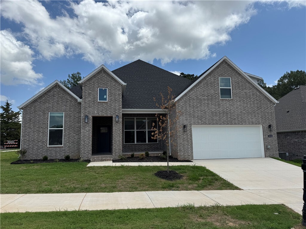Property Photo: 2920 N Chapel Drive AR 72704