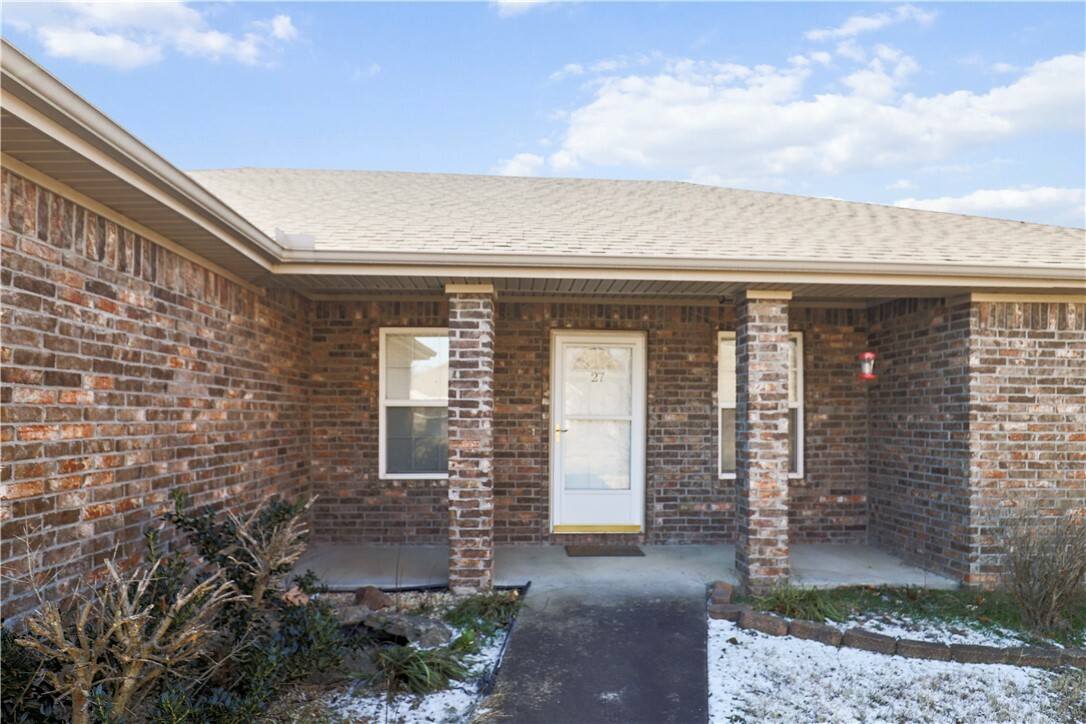 Property Photo:  27 Olmsted Circle  AR 72715 