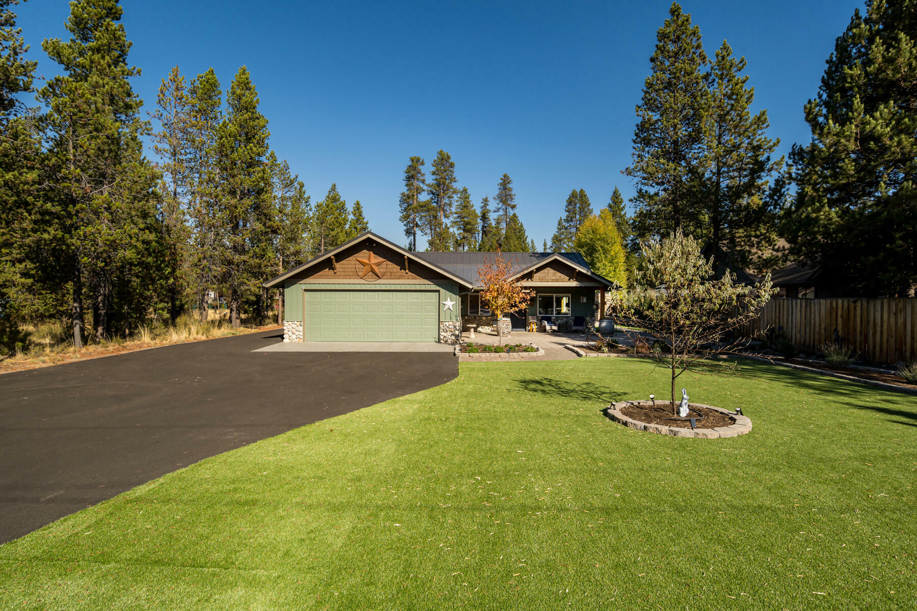 17246 Tholstrup Drive  Bend OR 97707 photo