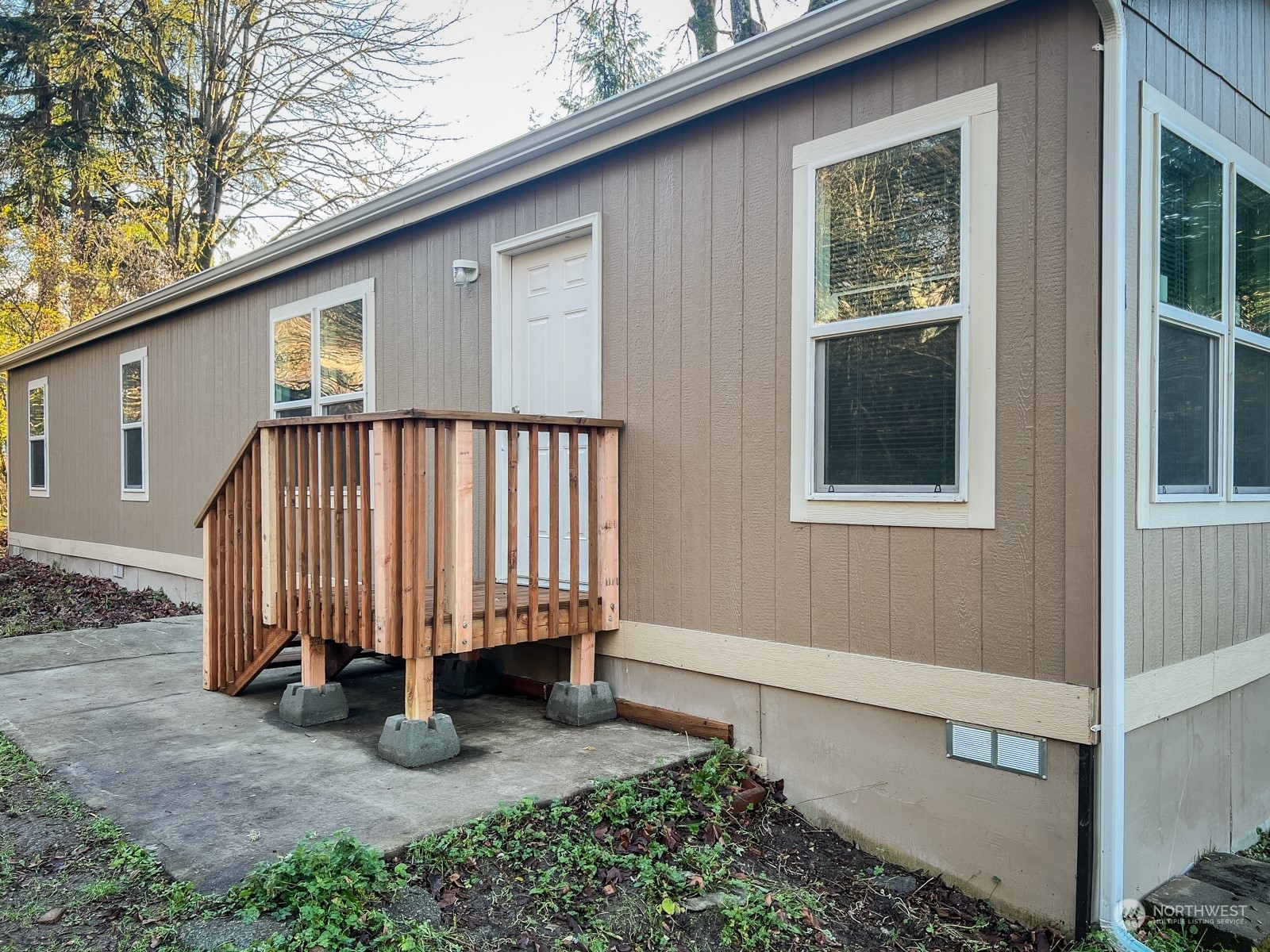 Property Photo:  28454  168th Avenue SE 41  WA 98042 