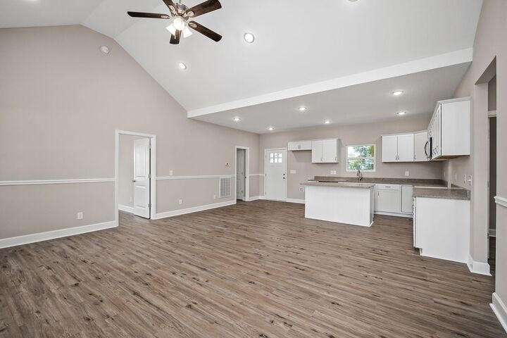 Property Photo:  104 E Bryant St  TN 37166 