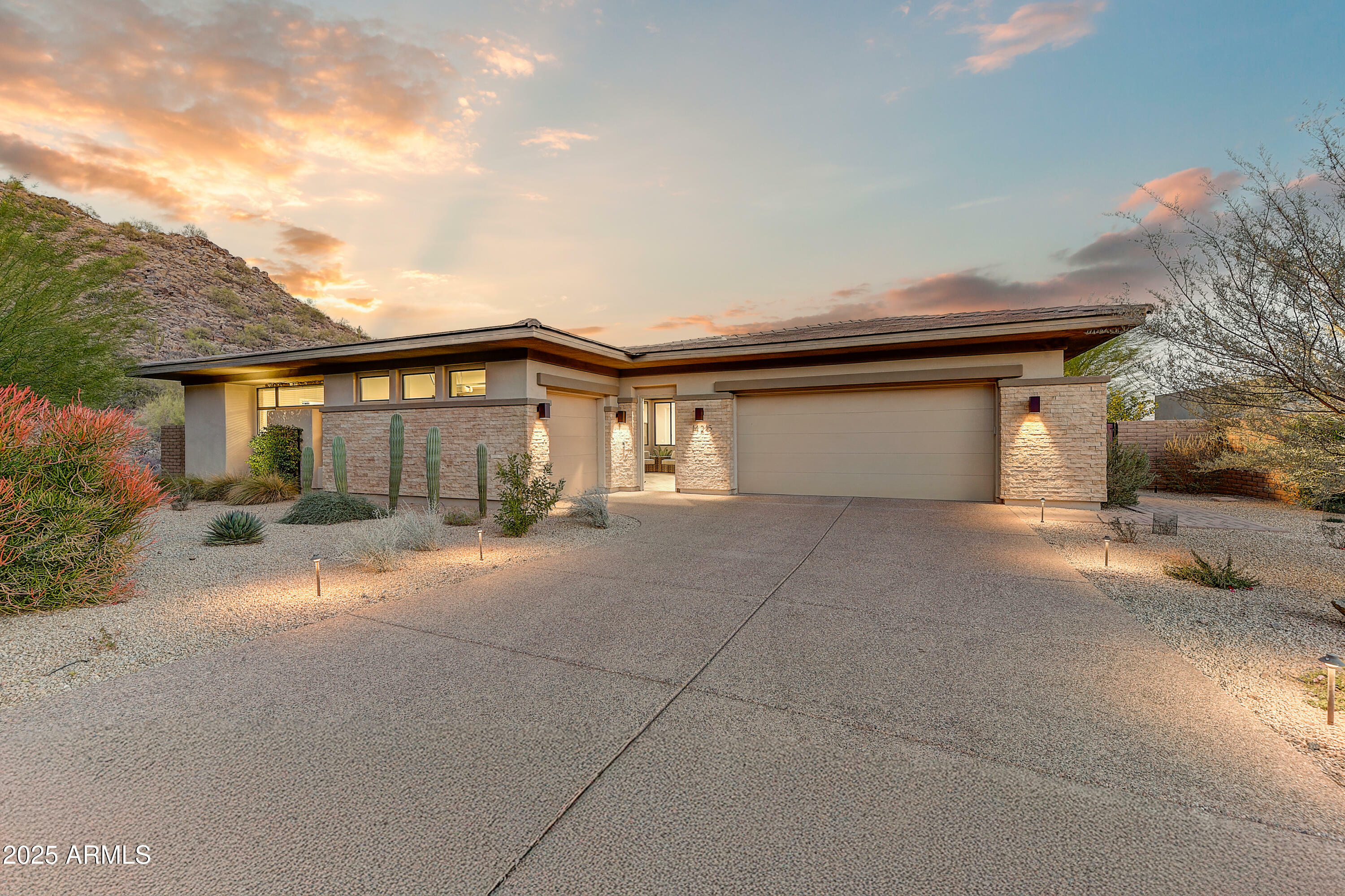Property Photo: 14245 N Territory Trail AZ 85268
