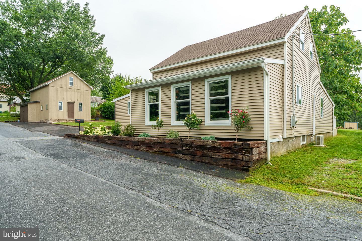 Property Photo:  108 S Church Street  PA 17073 