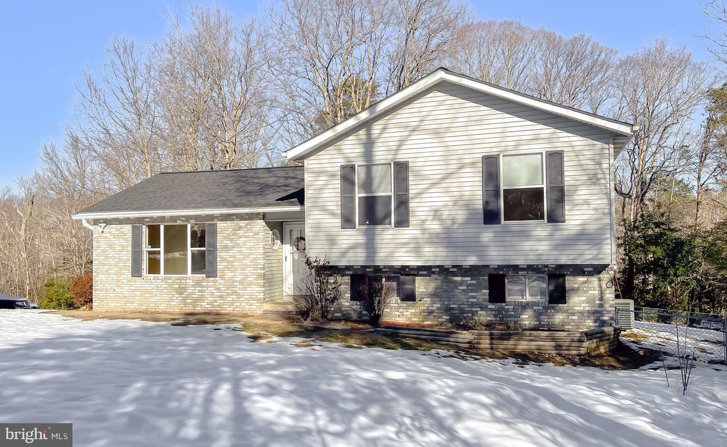Property Photo: 8162 Ebbtide Lane MD 20657
