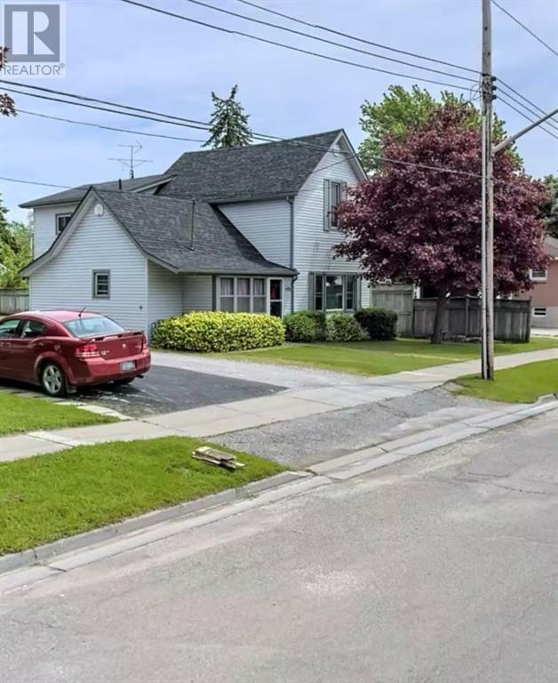 Photo de la propriété:  438 Huggard Street  ON N0N 1R0 