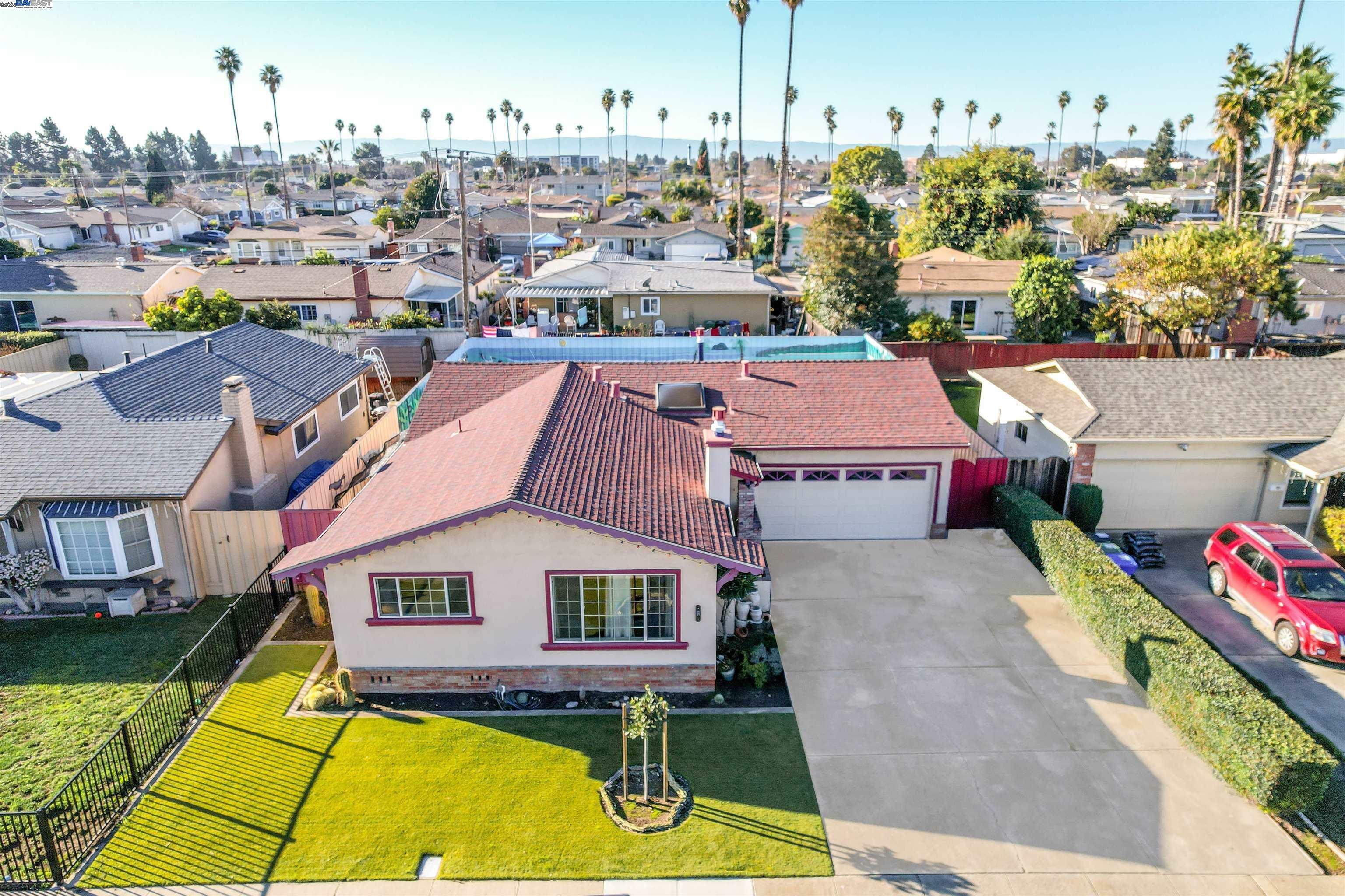 Property Photo:  39673 Banyan Tree Rd  CA 94538 