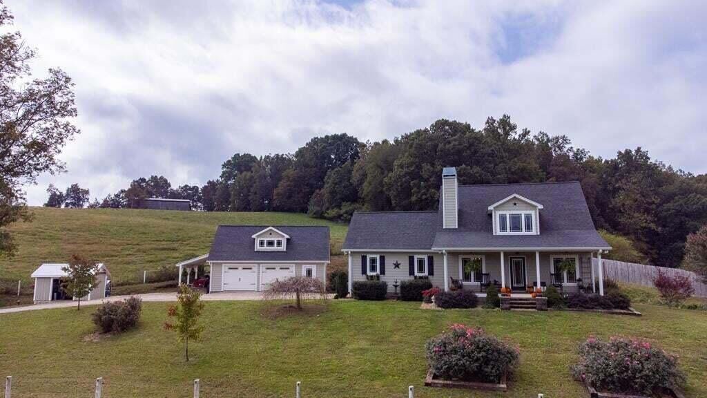 Property Photo: 2413 Lynx Rd TN 37820