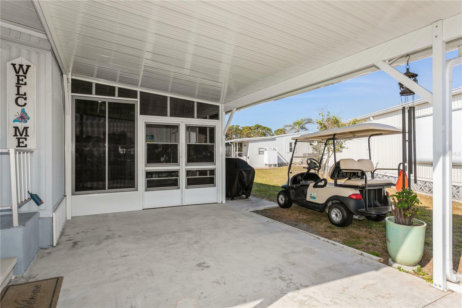 Property Photo:  20 N Botany Bay Circle  FL 34223 