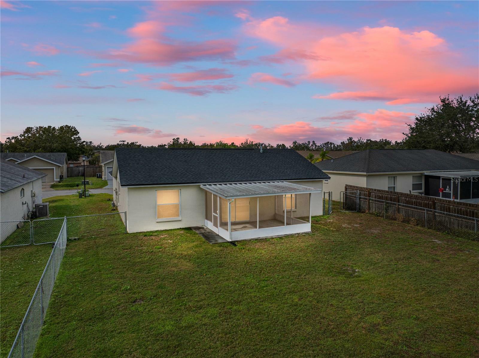 Property Photo:  6608 Shepherd Oaks Pass  FL 33811 