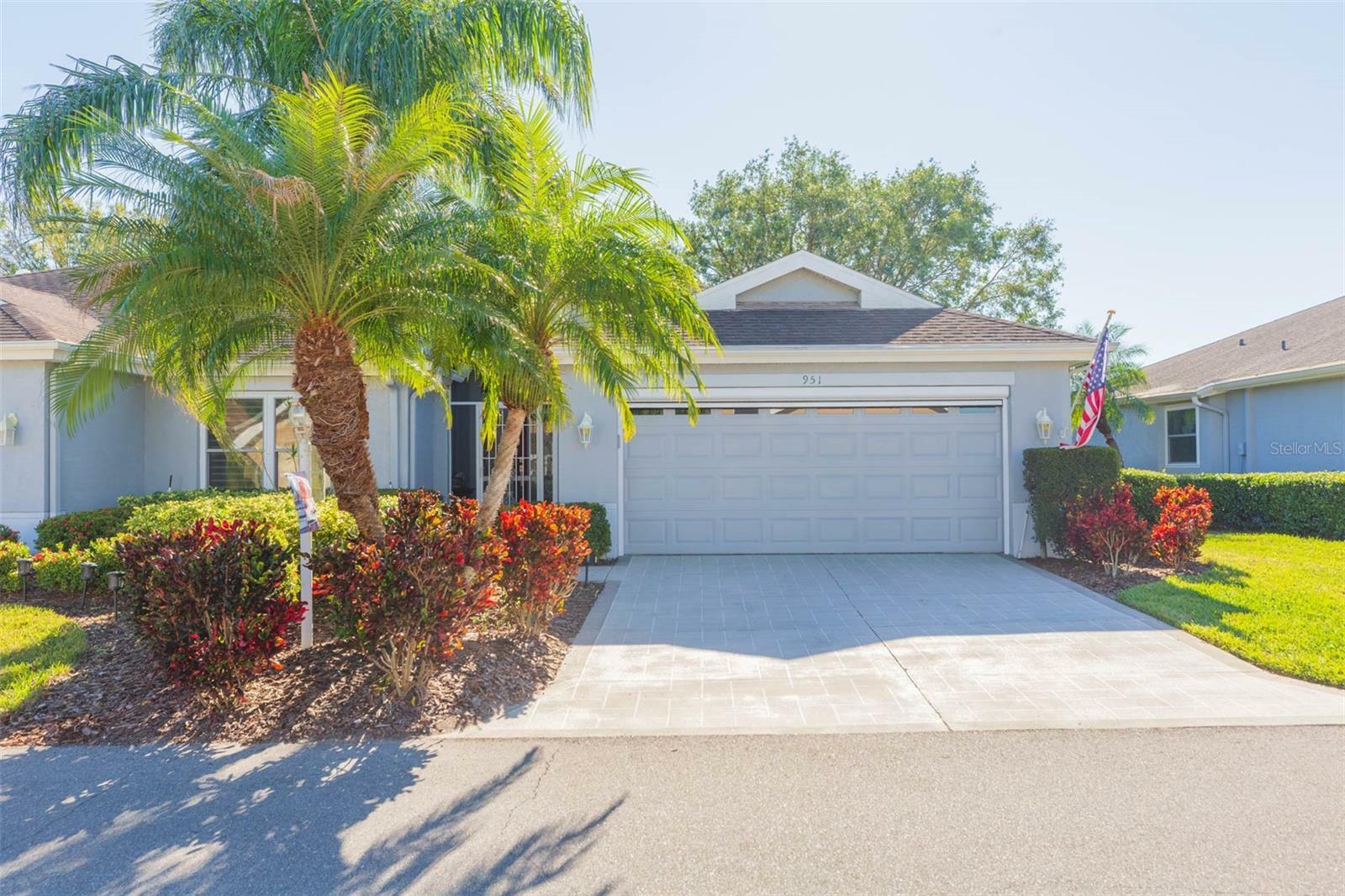 Property Photo:  951 Villeroy Greens Drive  FL 33573 