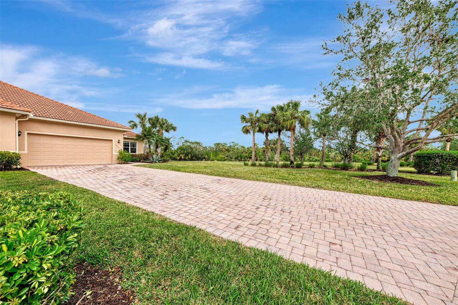 Property Photo:  13241 Creekside Lane  FL 33953 