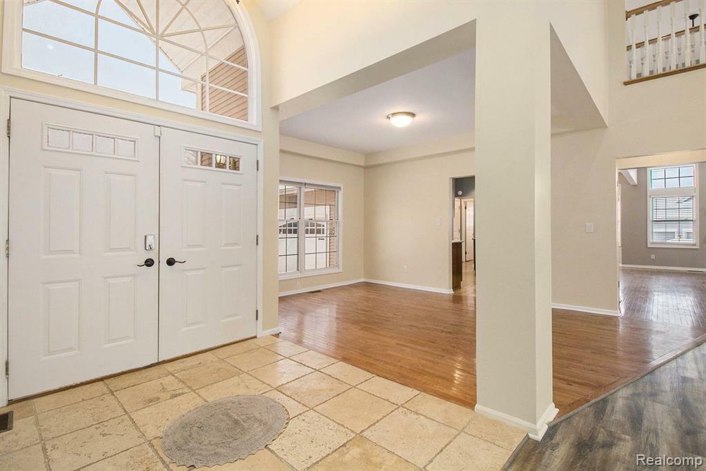 Property Photo: 16073 Silverwood Drive MI 48430 9113