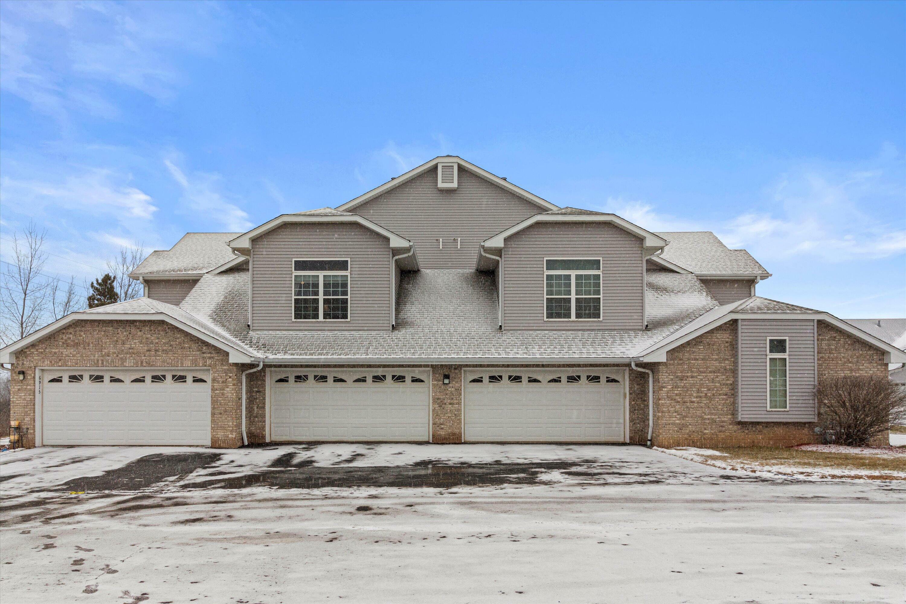 Property Photo: 6915 S Rolling Meadows Ct WI 53154