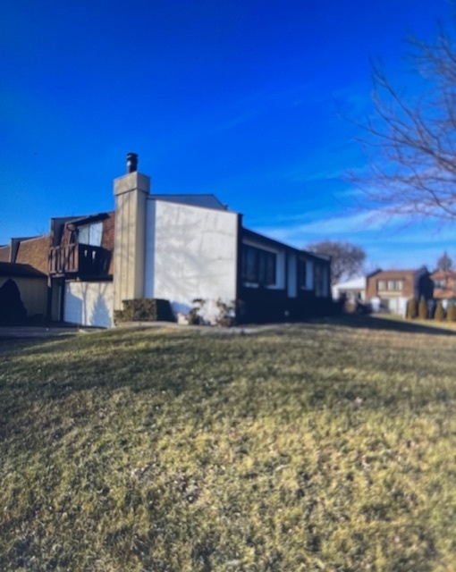 12 Hawthorne Square  Indian Head Park IL 60525 photo