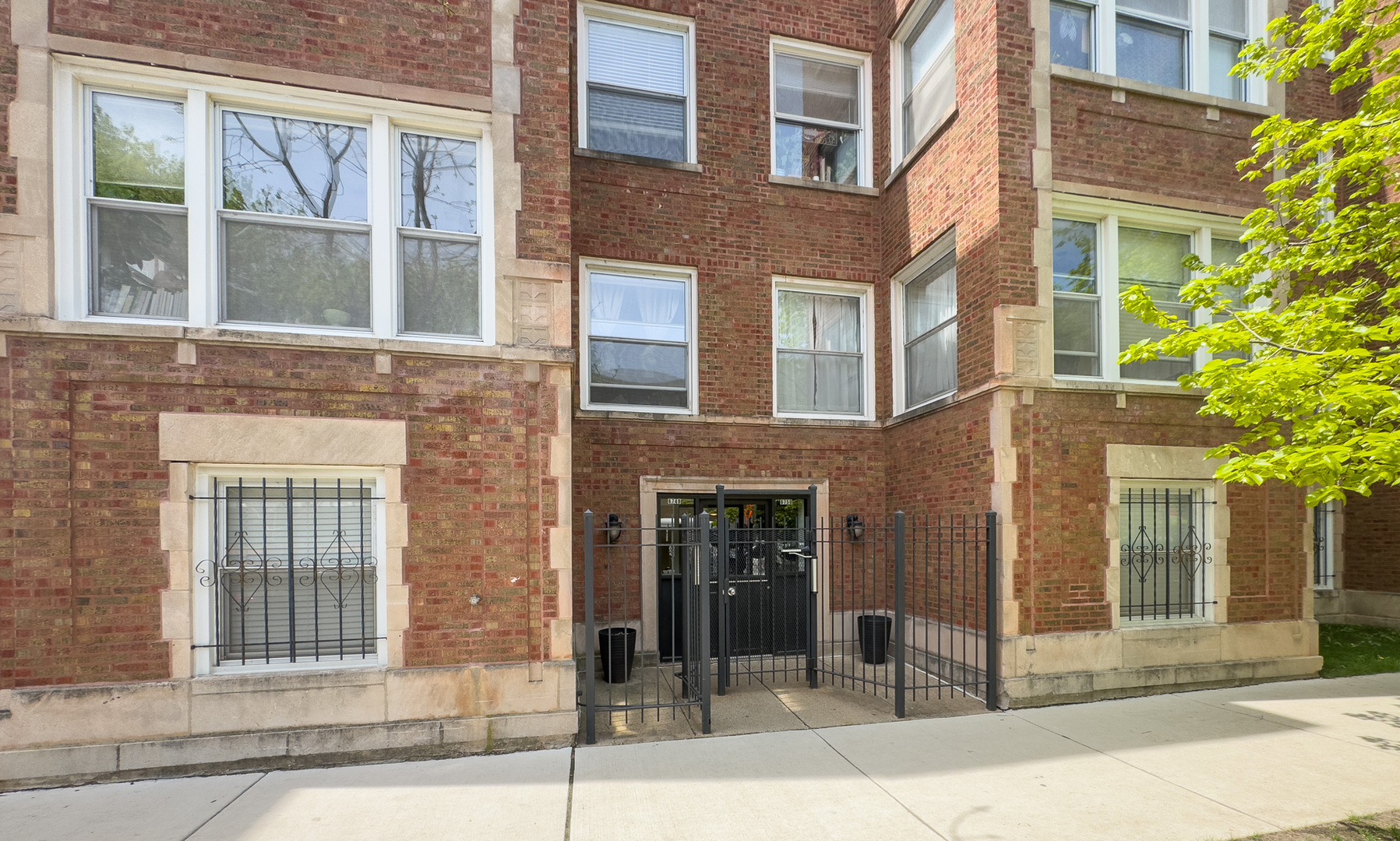 Property Photo: 6750 N Greenview Avenue G IL 60626