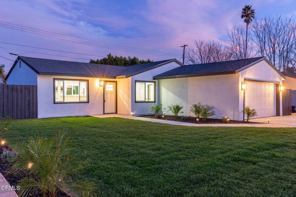 Property Photo:  2056 Wisteria Street  CA 93065 