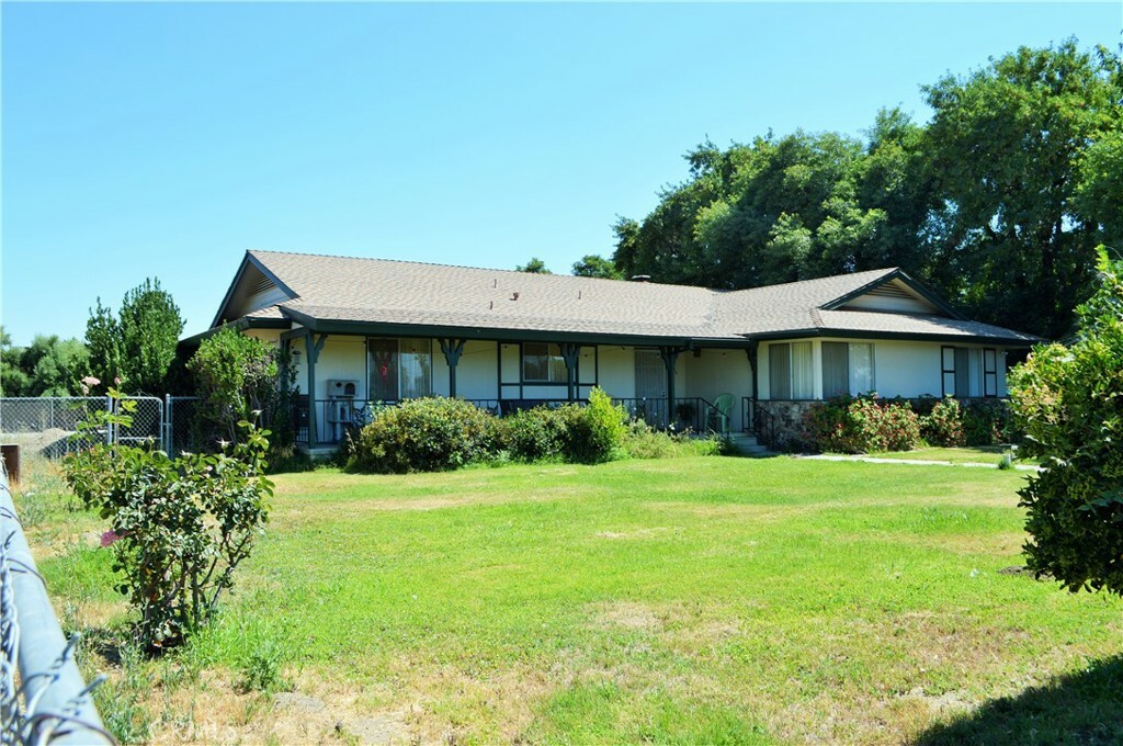 Property Photo:  2750 W Devonshire Avenue  CA 92545 