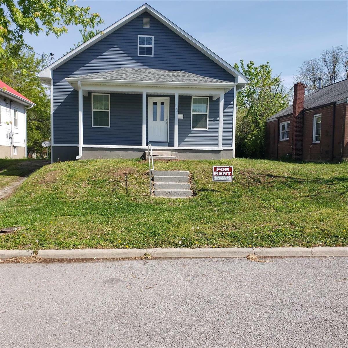 Property Photo: 924 College Street MO 63703