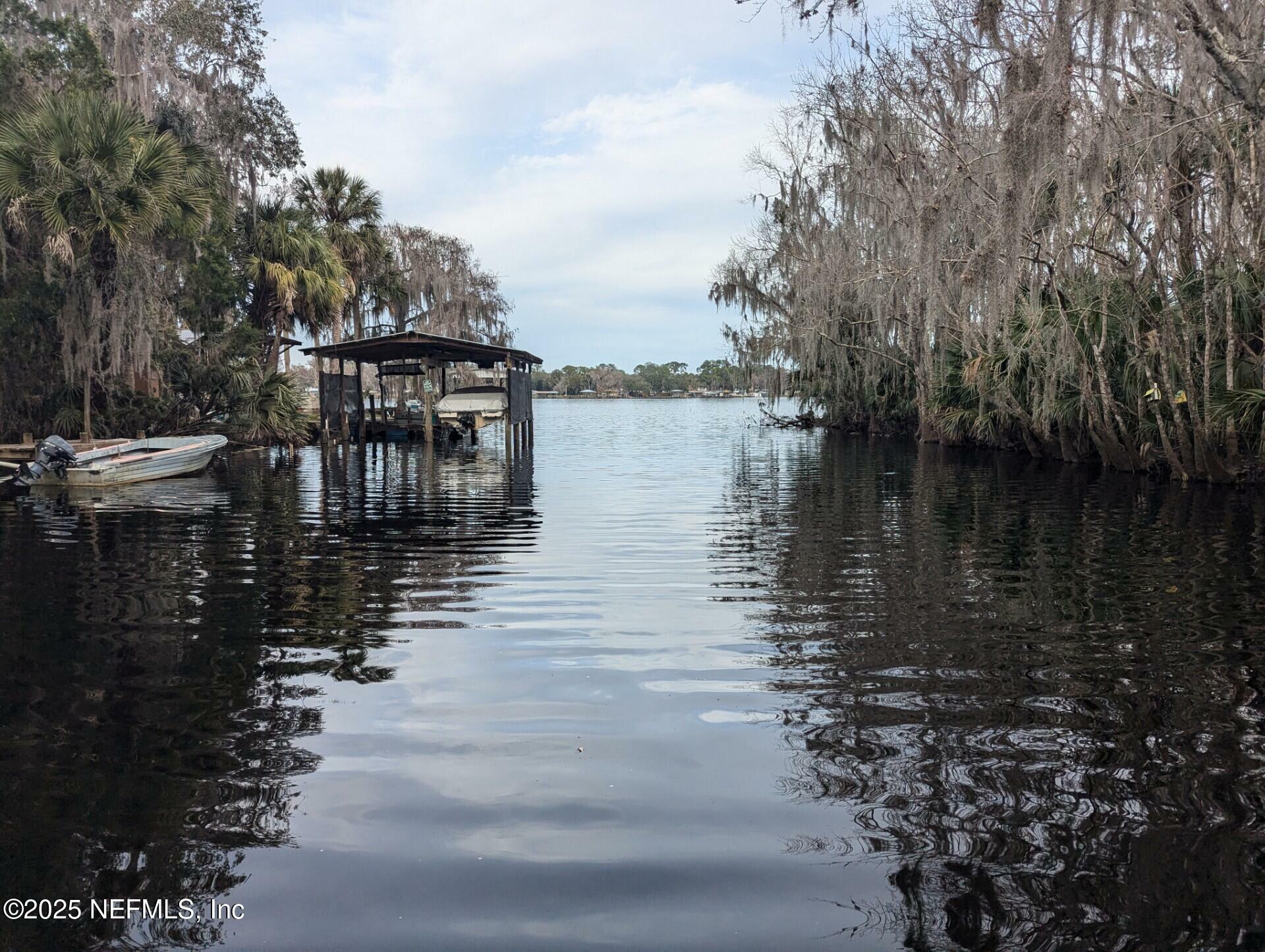 Property Photo:  158 Drayton Island Road  FL 32139 