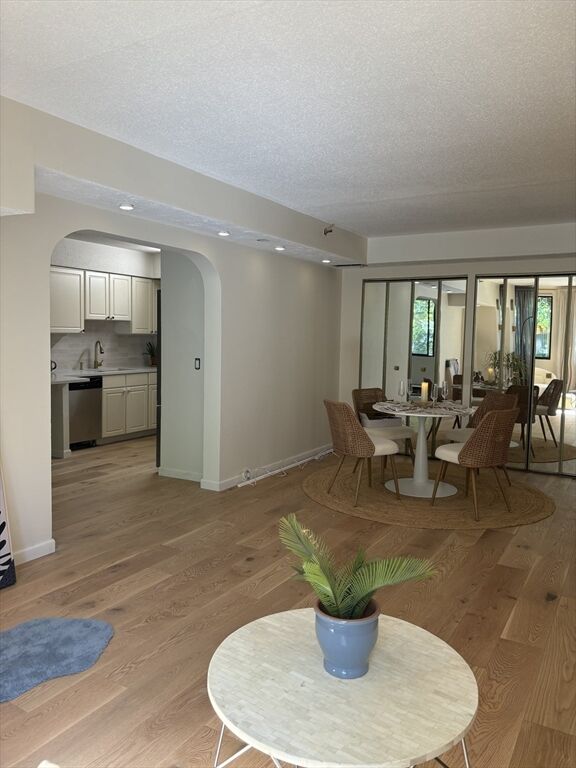 Property Photo:  1731 Beacon St 4  MA 02445 