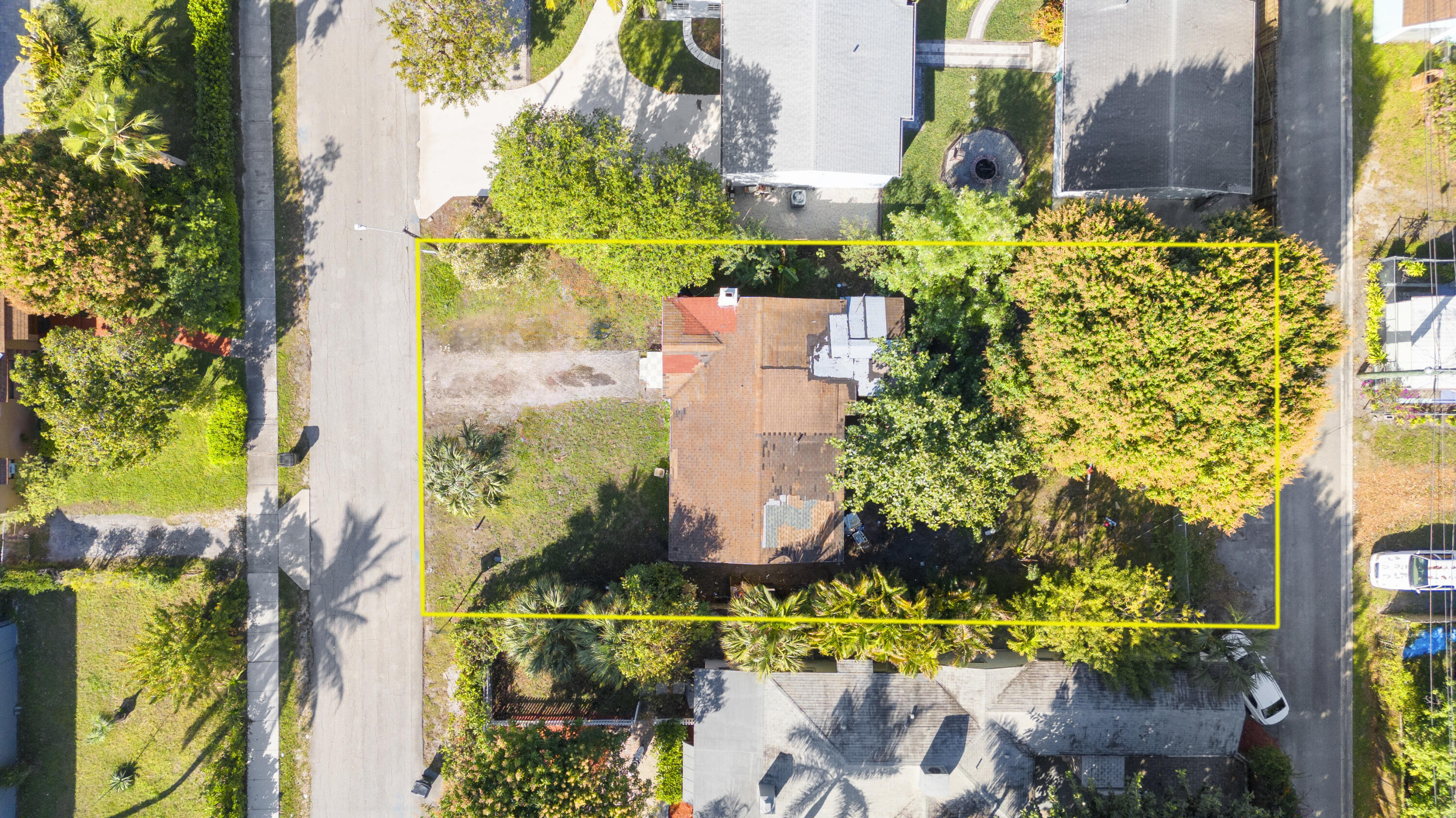Property Photo: 337 SW 1st Avenue FL 33444