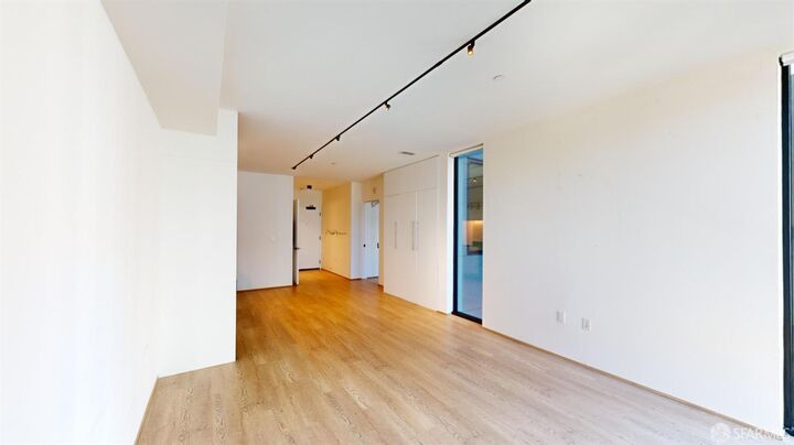 Property Photo:  241 10th Street 305  CA 94103 