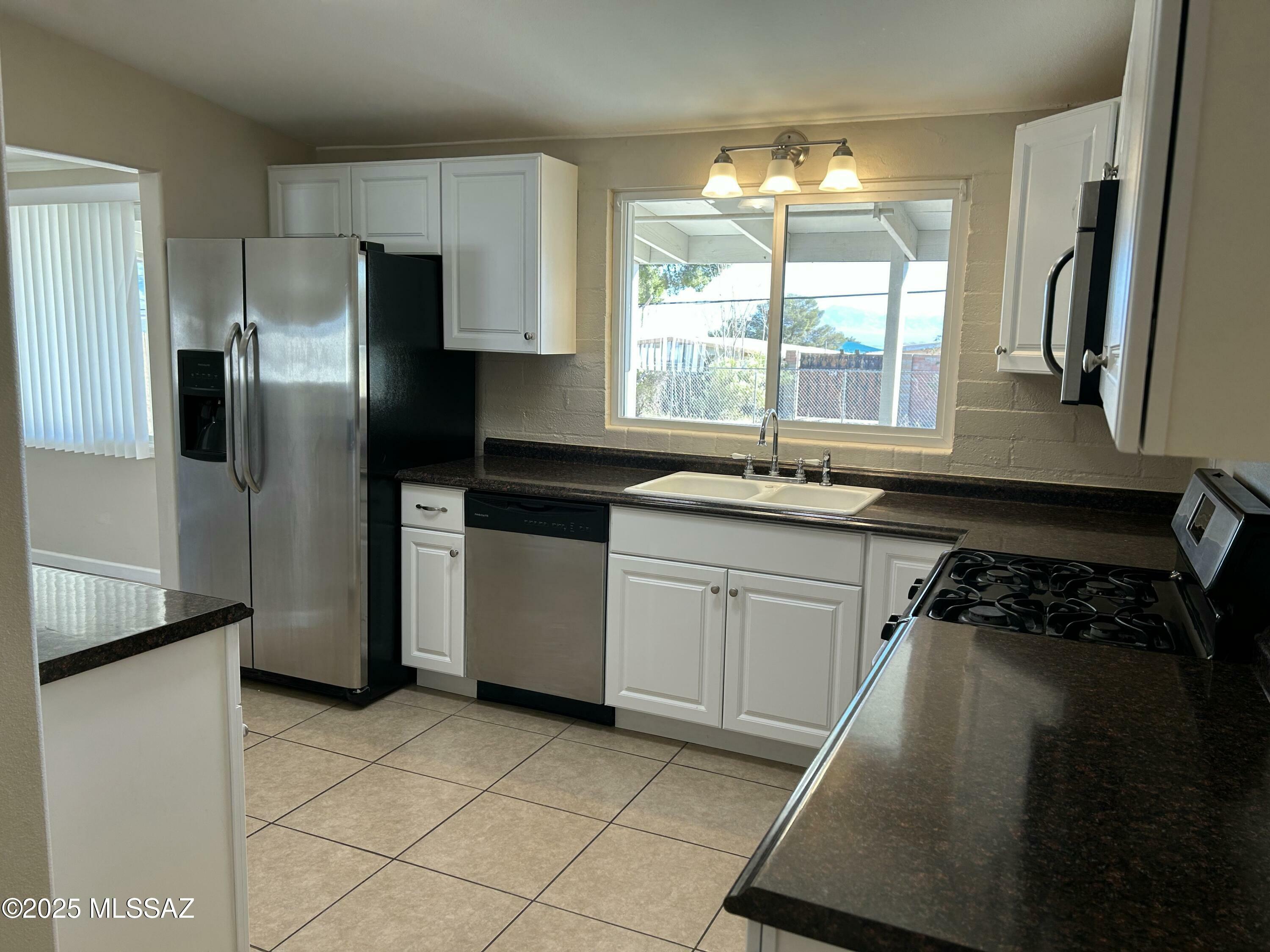 Property Photo:  129 W 6th Avenue  AZ 85631 