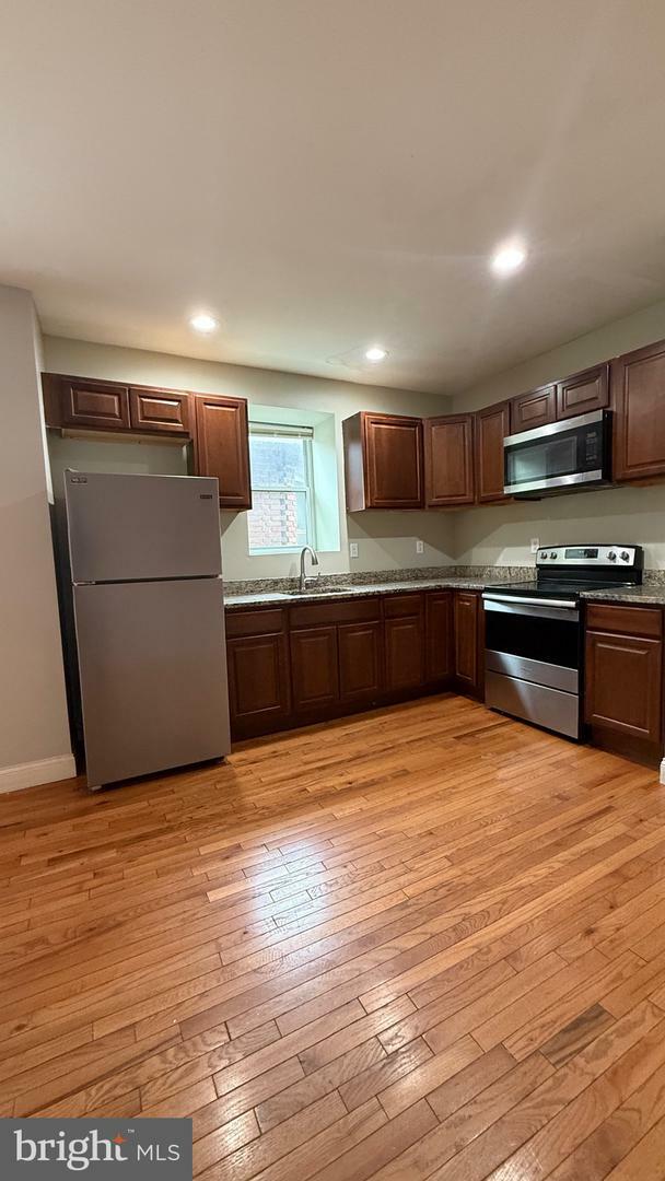 Property Photo:  818 W Roosevelt Boulevard 2nd Floor  PA 19140 