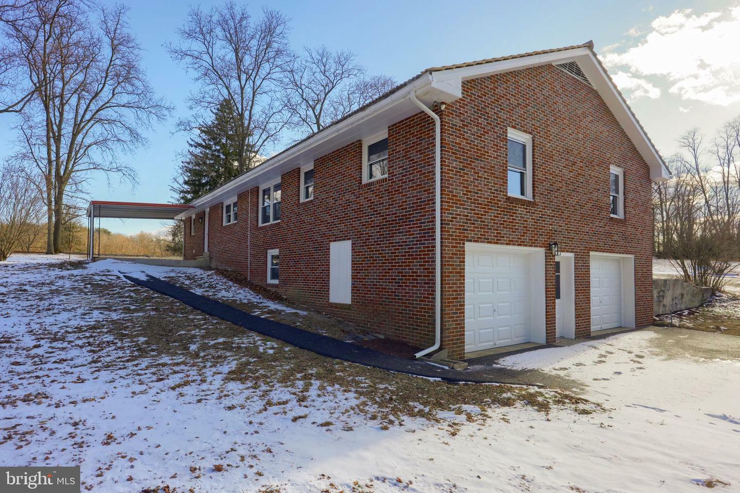 Property Photo:  41 Moravian Schl Road  PA 19547 