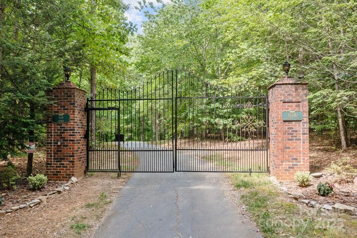 Property Photo:  1090 N Saunders Drive  NC 28609